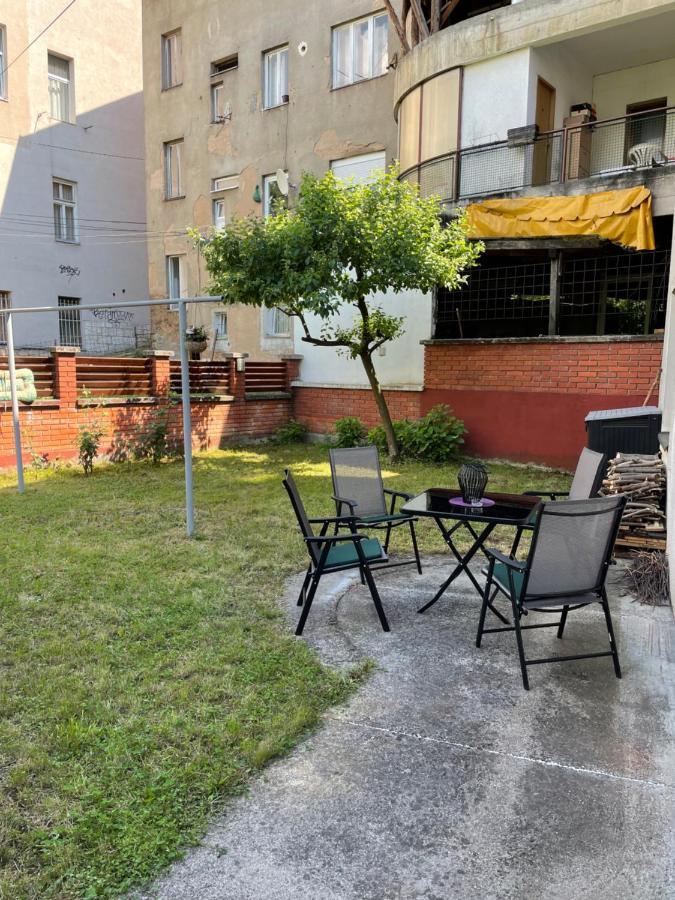 Vila Rijad SJJ Buitenkant foto