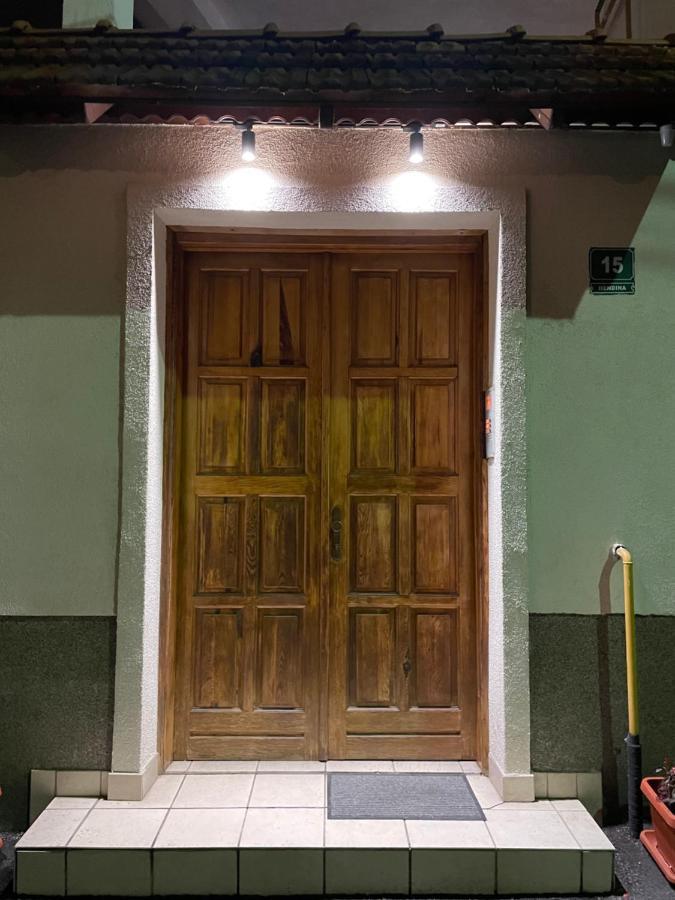 Vila Rijad SJJ Buitenkant foto